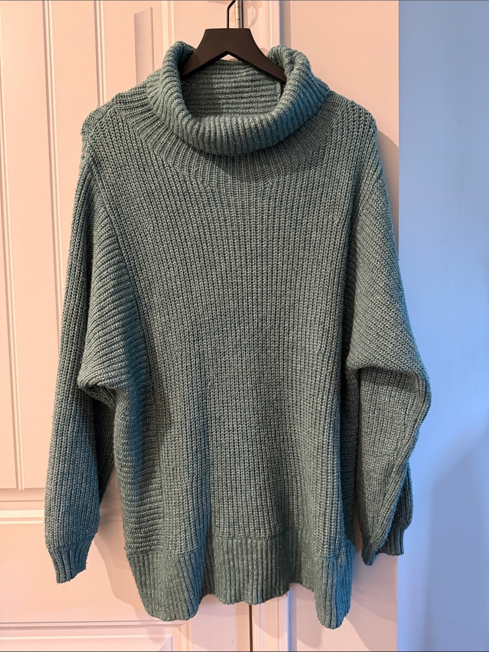 American Eagle Oversized cozy Sweater XL